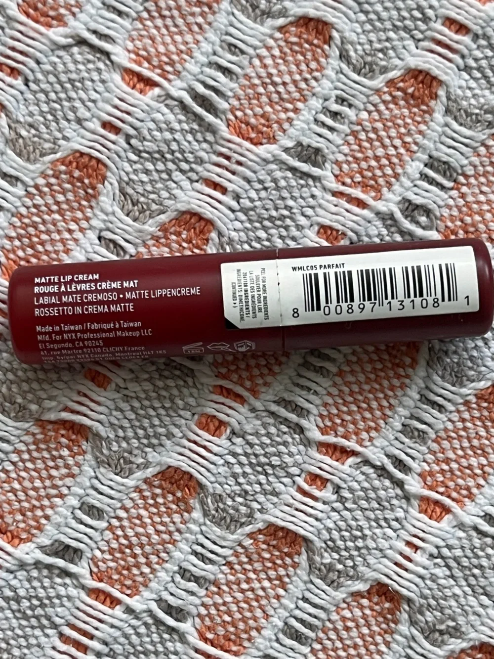 NYX Smooth Whip Matte Lip Cream in Parfait- Rich Cranberry Red